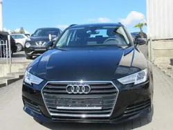 Schwarz Gebraucht 2018 Audi A4 Basis Kombi | 15.890 € (Superpreis)
