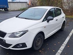 Weiß Gebraucht 2009 Seat Ibiza Reference Limousine | 3.990 € (Fairer Preis)