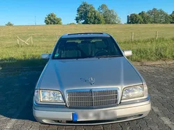 Silber Gebraucht 1996 Mercedes C180 Elegance Limousine | 4.000 € (Fairer Preis)