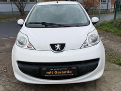 Weiß Gebraucht 2007 Peugeot 107 Filou Kleinwagen | 4.200 € (Etwas zu teuer)