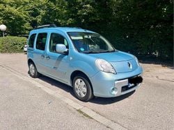 Blau Gebraucht 2011 Renault Kangoo Luxe Van / Kleinbus | 11.900 €