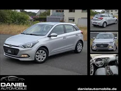Silber Gebraucht 2017 Hyundai i20 GO! Limousine | 6.999 € (Guter Preis)