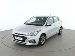 Silber Gebraucht 2020 Hyundai i20 Trend Limousine | 14.770 €