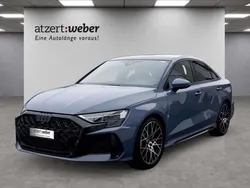 Grau (kemoragrau metallic) Neu 2025 Audi RS3 Comfort Kleinwagen | 74.990 €