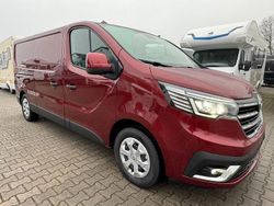 Rot Gebraucht 2024 Renault Trafic Van | 29.990 € (Guter Preis)