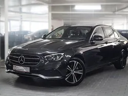 Grau Gebraucht 2022 Mercedes E400 Limousine | 39.990 € (Fairer Preis)