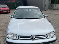 Silber Gebraucht 2002 VW Golf IV Kleinwagen | 1.800 € (Fairer Preis)