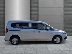 Helvinsilber metallicm... Neu 2025 Mercedes T180 Progressive Van / Kleinbus | 34.790 €