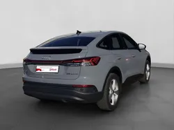 Grau Gebraucht 2022 Audi Q4 e-tron Design SUV | 24.220 € (Guter Preis)
