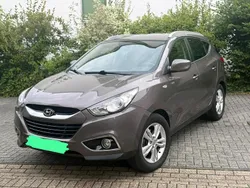 Braun Gebraucht 2012 Hyundai ix35 SUV | 4.900 € (Guter Preis)