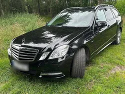 Schwarz Gebraucht 2011 Mercedes E220 Avantgarde Kombi | 7.600 € (Superpreis)