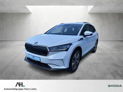 Moonweiß met. Gebraucht 2024 Skoda Enyaq iV SUV | 40.815 €
