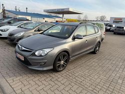 Grau Gebraucht 2012 Hyundai i30 Edition Kombi | 4.880 € (Fairer Preis)