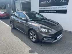 Grau Gebraucht 2020 Ford Focus Active Limousine | 12.240 € (Superpreis)