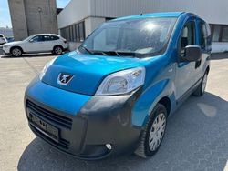 Blau Gebraucht 2010 Peugeot Bipper Basis Van | 4.290 € (Teuer)