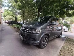 Grau Gebraucht 2017 VW T6 Van | 21.100 € (Teuer)