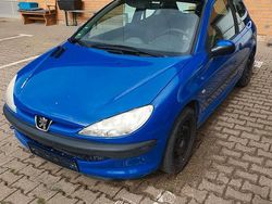 Blau Gebraucht 2004 Peugeot 206 Kleinwagen | 750 €