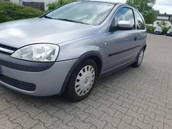 Grau Gebraucht 2003 Opel Corsa Kleinwagen | 1.600 € (Fairer Preis)
