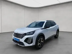 Weiß Gebraucht 2024 Peugeot 2008 Allure SUV | 20.880 € (Fairer Preis)