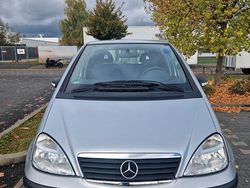 Silber Gebraucht 2003 Mercedes A160 Classic Van / Kleinbus | 5.000 €