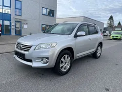 Silber Gebraucht 2012 Toyota RAV4 Life SUV | 6.750 €