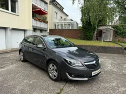 Grau Gebraucht 2015 Opel Insignia Kombi | 8.000 € (Etwas zu teuer)