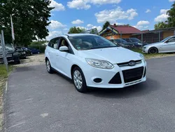 Frostweiß Gebraucht 2011 Ford Focus Trend Kombi | 2.990 € (Fairer Preis)