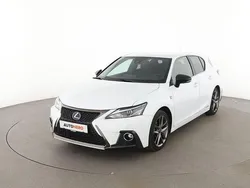 Weiß Gebraucht 2018 Lexus CT200h Sport Line Limousine | 18.470 €
