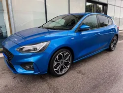 Blau Gebraucht 2019 Ford Focus ST-Line Limousine | 15.999 € (Guter Preis)
