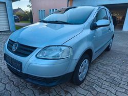 Silber Gebraucht 2006 VW Fox Basis Kleinwagen | 2.990 € (Teuer)