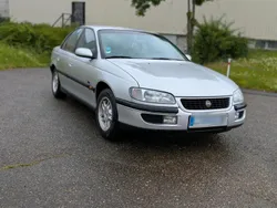 Silber Gebraucht 1998 Opel Omega Limousine | 2.500 €