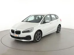 Weiß Gebraucht 2019 BMW 225 Active Tourer Sport Line Van / Kleinbus | 16.710 € (Fairer Preis)