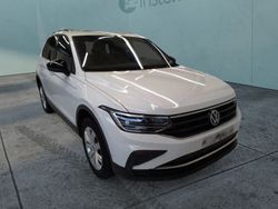 Weiß Gebraucht 2023 VW Tiguan Life SUV | 34.090 € (Teuer)