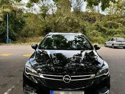 Schwarz Gebraucht 2018 Opel Astra Kombi | 4.800 € (Fairer Preis)