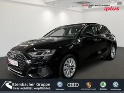 Brillantschwarz Gebraucht 2021 Audi A3 Sportback e-tron Design Limousine | 21.980 € (Fairer Preis)