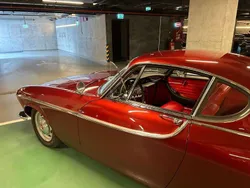 Volvo P1800