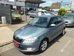Blau Gebraucht 2011 Skoda Fabia Elegance Limousine | 4.990 € (Etwas zu teuer)