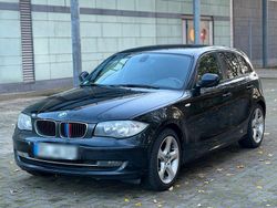 Schwarz Gebraucht 2011 BMW 116 Kleinwagen | 2.500 € (Etwas zu teuer)