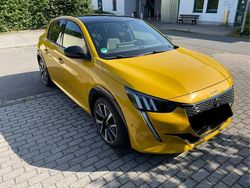 Gelb Gebraucht 2021 Peugeot 208 GT Kleinwagen | 18.500 € (Fairer Preis)