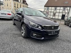 Blau Gebraucht 2018 Peugeot 308 Allure Limousine | 12.100 € (Fairer Preis)