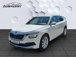 Weiss Gebraucht 2023 Skoda Kamiq Style SUV | 21.782 € (Guter Preis)