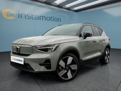 Grün Gebraucht 2022 Volvo XC40 SUV | 31.649 € (Etwas zu teuer)