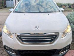 Weiß Gebraucht 2016 Peugeot 2008 Allure SUV | 8.900 € (Fairer Preis)