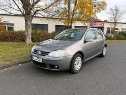 Grau Gebraucht 2006 VW Golf V Kleinwagen | 2.850 € (Etwas zu teuer)
