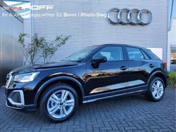 Schwarz Neu 2025 Audi Q2 Advanced SUV | 30.975 € (Guter Preis)