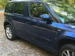 Blau Gebraucht 2017 Skoda Yeti SUV | 11.999 € (Guter Preis)