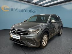 Grau Gebraucht 2024 VW Tiguan SUV | 38.399 € (Fairer Preis)