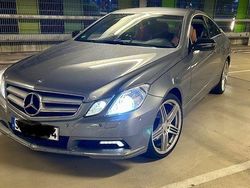 Grau Gebraucht 2009 Mercedes E350 Coupé | 9.999 € (Fairer Preis)