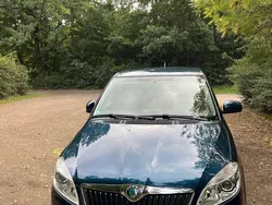 Blau Gebraucht 2012 Skoda Fabia Limousine | 2.990 € (Fairer Preis)