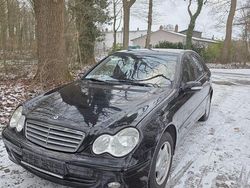 Schwarz Gebraucht 2005 Mercedes C180 Limousine | 1.250 € (Superpreis)